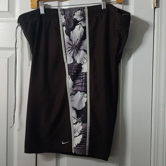 Nike mens black gray side floral panel bathing suit swim trunks Sz XL - Picture 3 of 4